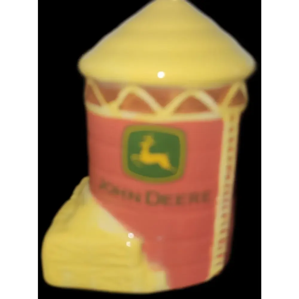 Vtg Ceramic John Deere Salt Pepper Shakers Barn Silo Red Yellow 2002 Orig. Box